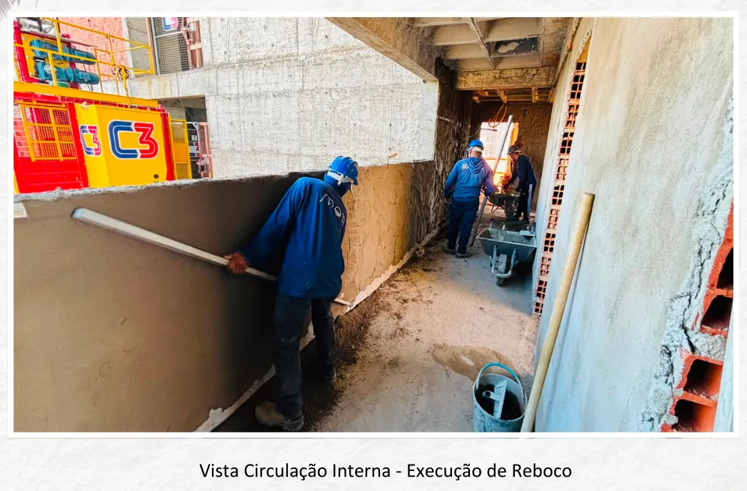 Vista circulação interna - execução de reboco
