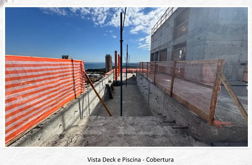 Vista deck e piscina - cobertura
